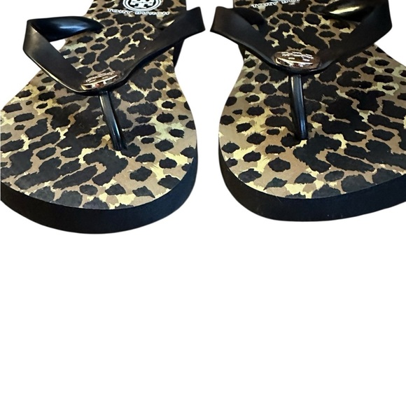 Tory Burch Black Tan Leopard Print Thong Flip Flops Cheetah Gold-tone Logo - Picture 4 of 7